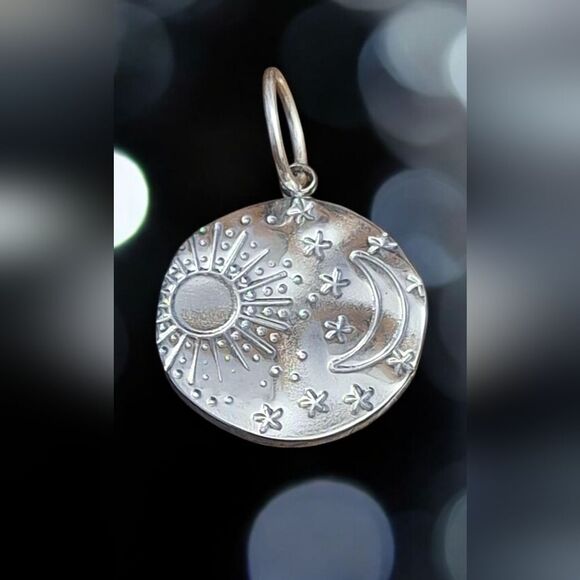 Seaglasscoaztallemonades.com Jewelry - Silver Celestial Pendant
